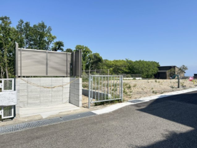 ※ゴミステーションは、1号地／2号地／3号地の各宅地の共有地として取得していただきます。