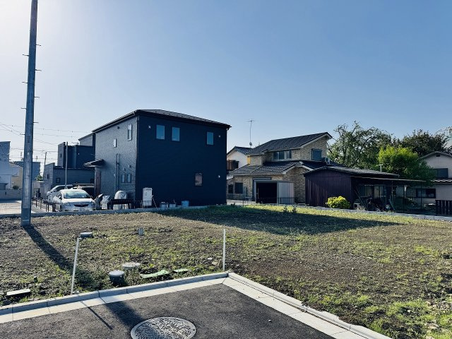 ～閑静で落ち着きのある住宅地内　建築条件の付いていない売地です～