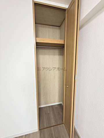 洋室4.7帖のクローゼット
