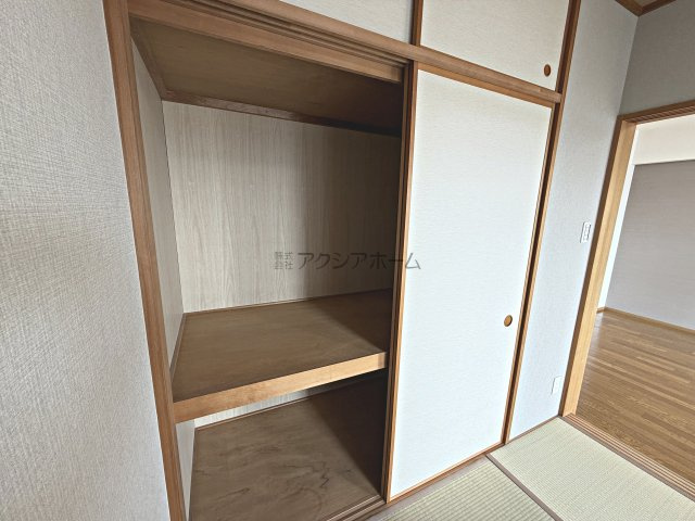 和室5.5帖の押入