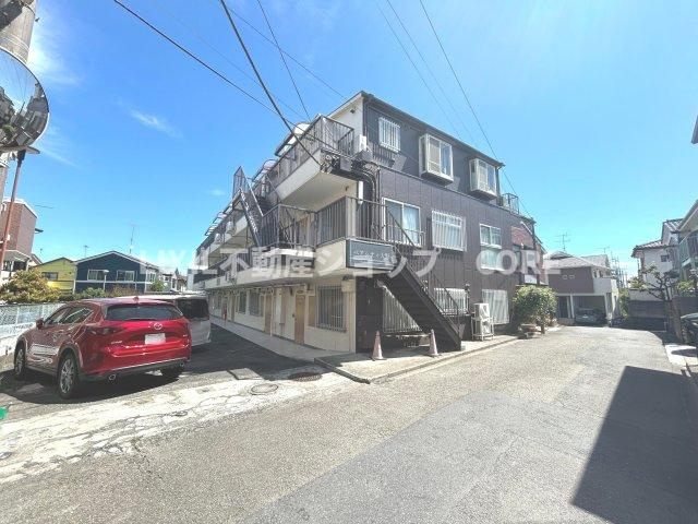 ご見学の際にはご自宅はもちろん、駅やご指定頂いた場所まで無料でお迎えに伺います。