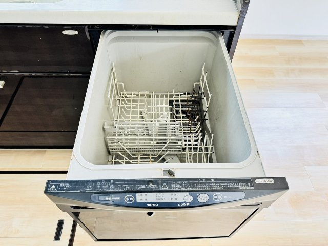 ～食洗機付き　食事後の食器洗いはお任せ、家族でゆっくりとくつろげます～
