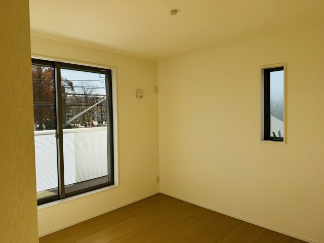 ～2階バルコニーに面している6.0帖の洋室です～