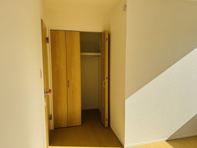 ～収納力の高いクローゼット完備～