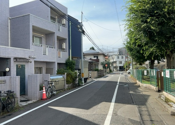 景色重視でお家選ぶをするとスーパーが遠い！学校が遠い！など生活をするうえで利便性で困ることもあります。まず一度現地を見学する際に、周辺の施設などがあるかを確認し、暮らし始めた後のことを想像しましょう。