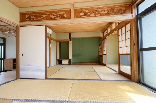 日本らしい落ち着いた雰囲気の和室です