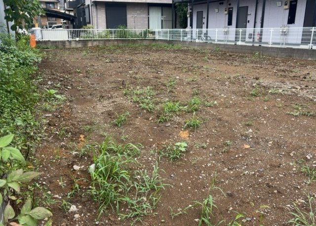 人が暮らすうえで日光は大切な要素となります。日当たりの良さは譲れないポイントですね。併せて近くに大きな建築物の建築予定がないか、あるいはそれが可能な土地が近くにないか事前に確認することもお勧めします。
