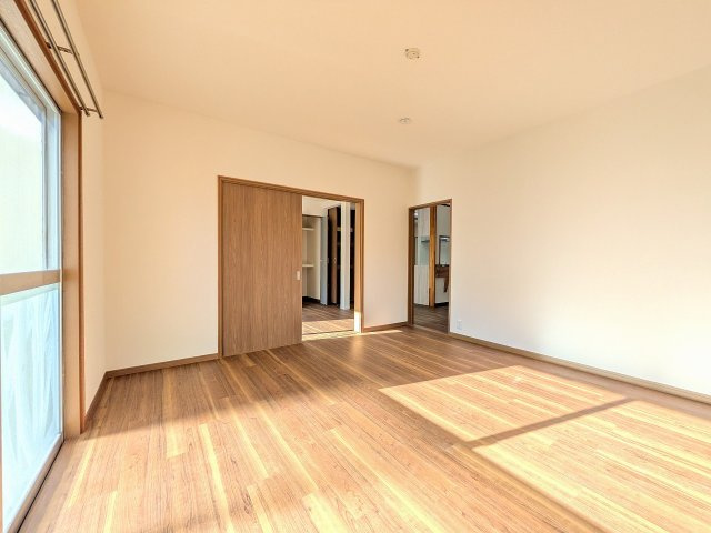 ～LDKに隣接している洋室です～