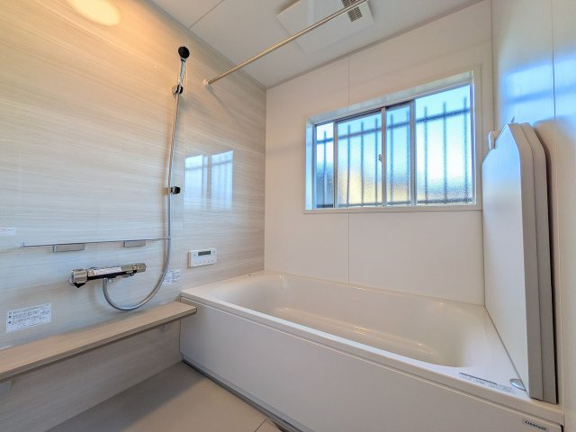 ～新規交換したキレイなバスルーム　気持ち良く湯船に浸かる事が出来ます～