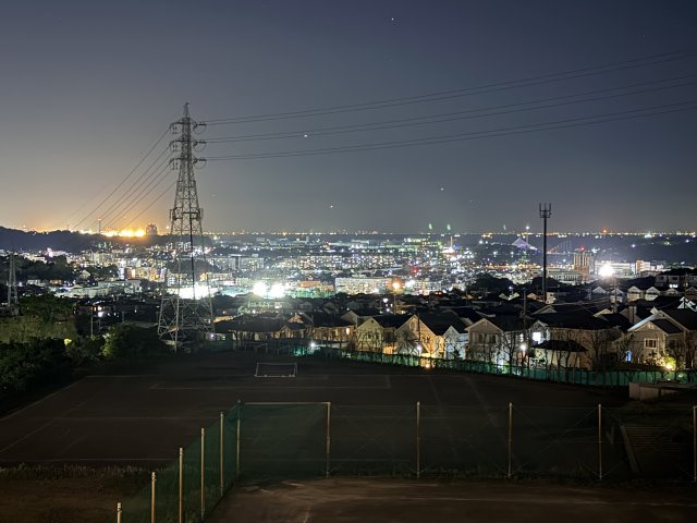 洋室側からは夜景も綺麗に見られます　開催時は海の公園や八景島の花火鑑賞もできます♪