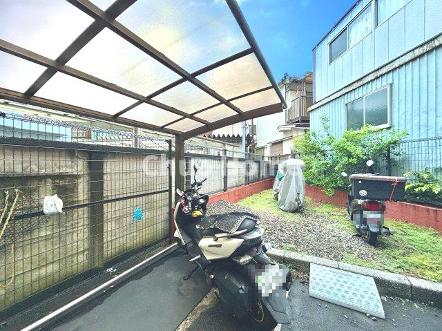 【バイク置場】最新の空き状況や費用などの詳細は担当スタッフまでお問い合わせください。
