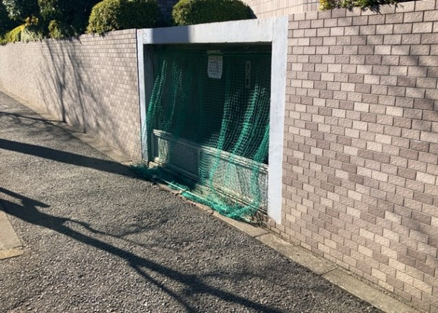 共有部分は、住民なら誰もが使える設備のこと。例えば駐車場やエレベーター、インターネット設備、セキュリティ設備などがあります。他にも、マンションの廊下・外部階段やエントランス・ゴミ置き場などがあります。