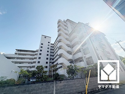 南向きバルコニーで陽当たり、風通し良好。広々としているため、お洗濯物をたっぷりと干す事ができます。