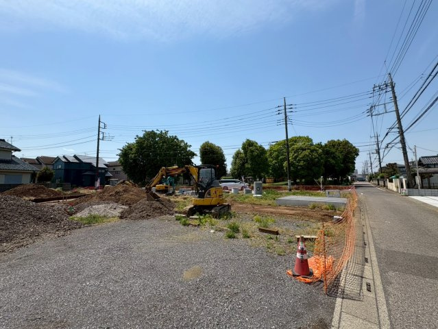 E区画　越谷市立花田小学校徒歩4分(270ｍ)お子様の通学は安心！スーパーマルサン　越谷花田店徒歩2分(140ｍ)お買い物は近くて便利！理想のマイホーム建ててみませんか♪お気軽にお問い合わせください！