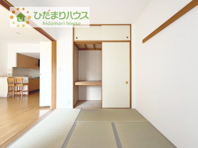 和室にも大容量の収納完備！お布団やお子様のおもちゃなどがスッキリ収納できますね(^^♪