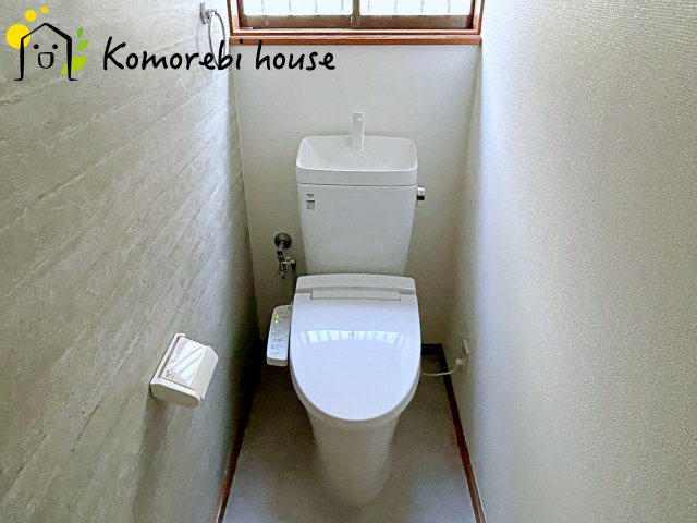 コンパクトで使いやすいトイレです