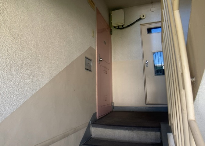 当然のことではありますが、オートロックやセンサーライト、ホームセキュリティーなどの防犯設備があれば、小さいお子様がいるご家庭も安心ですよね！まず物件購入の際は、防犯設備もチェックするようにしましょう。