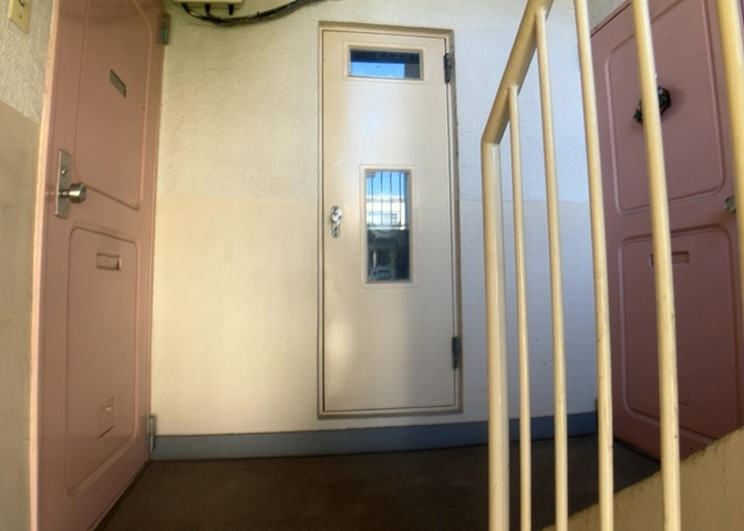 省エネ給湯器とは従来型の給湯器より熱効率が高く、少ない燃料でたくさんのお湯を沸かすことが出来る高効率な給湯器のことを指します。また、省エネ給湯器には種類があり、利便性や効果なども様々です。