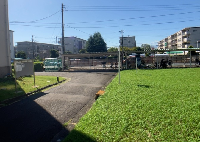 土地の地勢が高台の場合、景色を綺麗にみることができ、景色にこだわってお家探ししている方におすすめです！また平坦地よりも風通しがいいというメリットがあります。デメリットもあるので是非現地でご確認下さい。