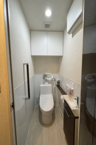 ゆったりとした空間のトイレです♪