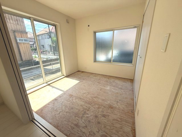 和室4.5帖・ごろ寝や読書にちょうどいい、くつろぎの和室スペース。