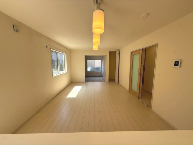 テレビや読書、趣味の時間も快適に過ごせる場所です。