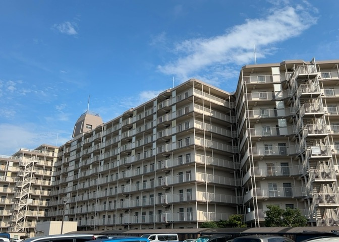 ＳＲＣ造は強度や耐震性の面でもRC造と比べて優れています。そのため、10階建以上の高層または超高層マンションなどの建築にも多く採用されています。柱や梁などのサイズが小さくても高い耐震性を確保できます。