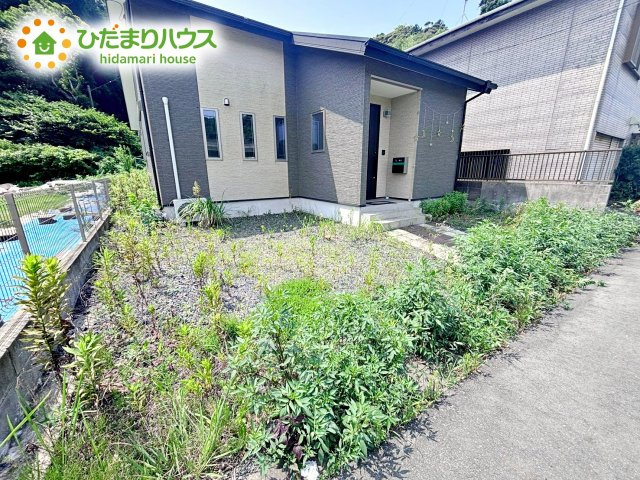 お庭付物件になります！お庭遊びや、プールなどお子様も大喜び(^^)