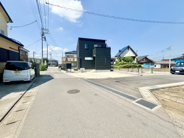 交通量が少なくゆったりとした前面道路は、小さなお子様のいるご家庭にも安心です(^^♪