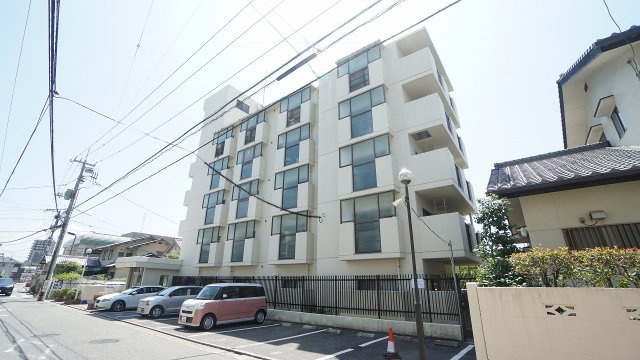 2026年1月にフルリフォーム完了　水回り、建具、クロス、フローリングを新規更新、交換済み3ＬＤＫマンション