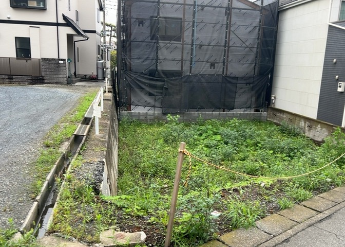 家を建てる前提で土地を探している場合、地盤の丈夫さは譲れない条件の一つです。地盤が脆弱だと追加工事が必要となります。また、過去に地盤沈下や液状化現象を起こした土地は、できるだけ避けた方がいいでしょう。