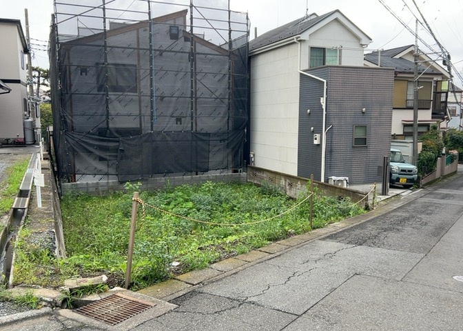 人が暮らすうえで日光は大切な要素となります。日当たりの良さは譲れないポイントですね。併せて近くに大きな建築物の建築予定がないか、あるいはそれが可能な土地が近くにないか事前に確認することもお勧めします。