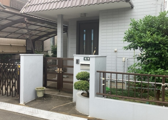 東側道路の場合は居室を南向きに設計しやすいため、朝日が入りやすいというメリットがあります。一方、西側道路も東側同様に居室を南向きに設計しやすいのですが、住宅地だと朝日が入りにくいという弱点があります。