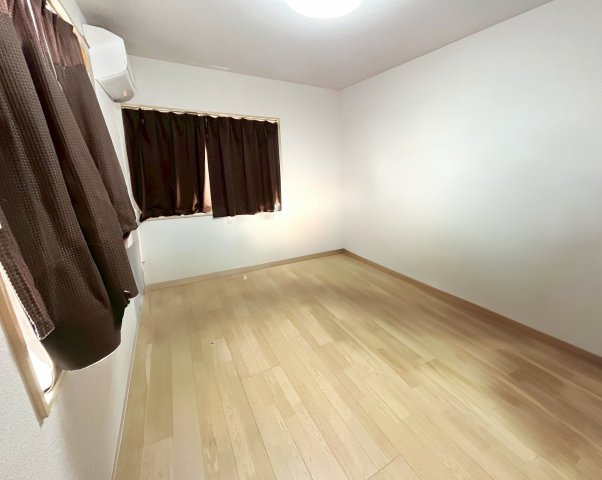 洋室写真　※画像はＣＧによる加工を行っております