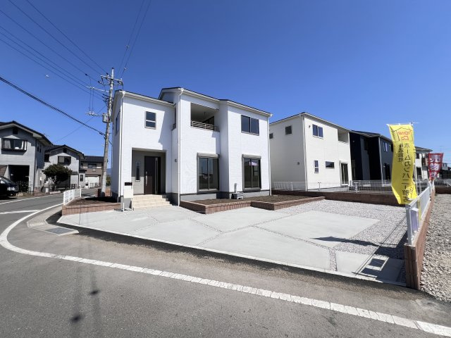 北側接道幅員約7.9ｍ　西側接道幅員約4.9ｍ　西北側接道幅員約5ｍ