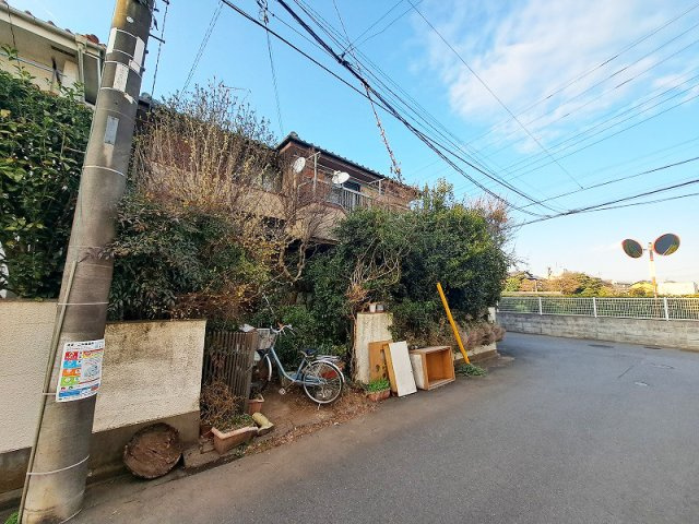 第一種低層住居専用地域につき住環境の良さが魅力。