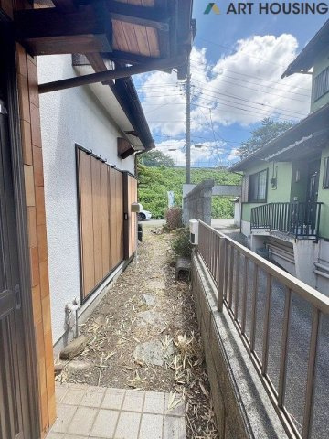 車通りの少ない閑静な住宅街