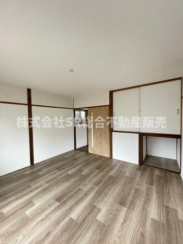 2F　8.0帖。落ち着いた雰囲気で寝室にいかがでしょうか？
