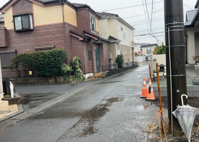 土地の地勢が高台の場合、景色を綺麗にみることができ、景色にこだわってお家探ししている方におすすめです！また平坦地よりも風通しがいいというメリットがあります。デメリットもあるので是非現地でご確認下さい。