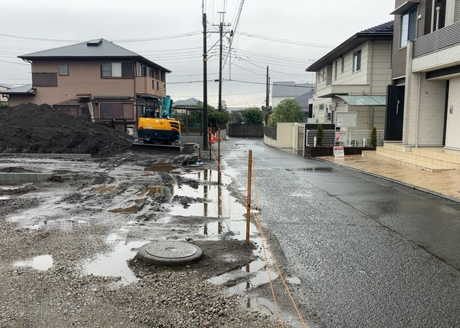 眺望を気にして物件を探す場合、前面に建物が建っていないか現地で確認しましょう！前面に建物があると景色はもちろん、日当たりや風通しにも影響が出てきます。住んだ時のことを想像しながら現地見学をしましょう。