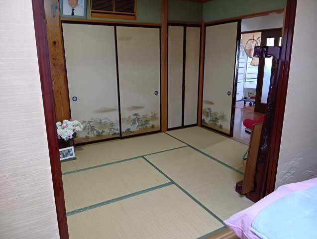 来客スペース・子供の遊び場・昼寝スペースなど色々と幅広く使える大活躍の和室です。