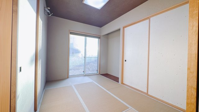■1階和室｜和室でしか味わえない畳ならではの香りや素材で和のやすらぎを感じてください♪休日はお子様とお昼寝するのにも最適です！