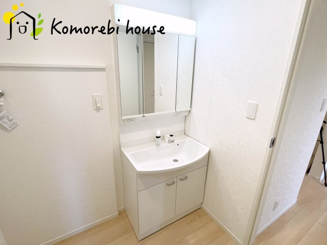 独立洗面化粧台付き