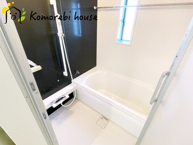 コンパクトで使いやすいお風呂です
