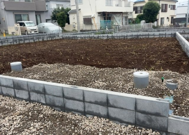 物件の詳細については、現地を見てわかること以外に、役所や法務局などで調べないとわからないことがあります。そのため、現地に行く場合は、もしこの物件を買ったらどのような生活ができるかをイメージしましょう。