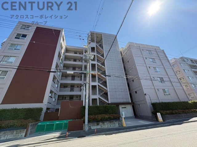 鉄骨造7階建