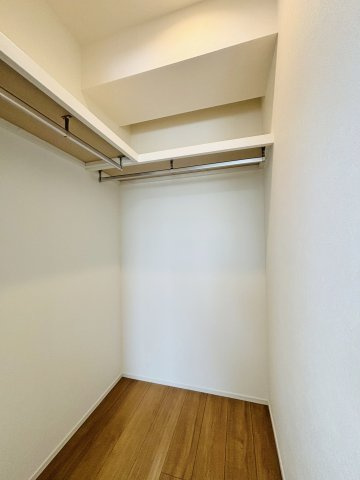 2つのウォークインクローゼットがあるのでお部屋もすっきり片付きます。