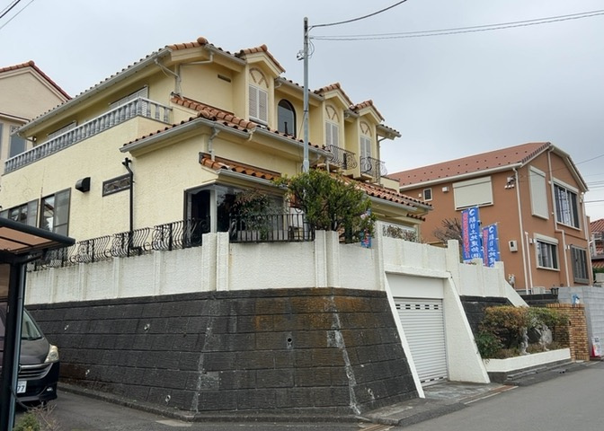 土地探しをしていると都市計画区域という言葉を目にすると思います。法律によって、都道府県知事や国土交通大臣が指定するエリアのことを指しており、都市計画区域は市街化区域と市街化調整区域に分けられています。