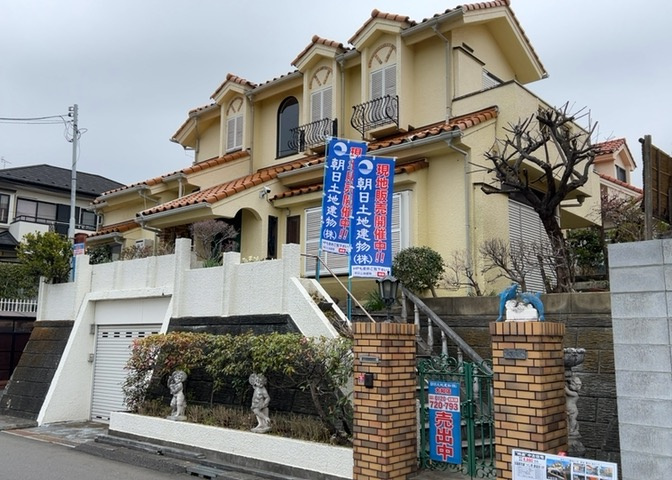 家を建てる前提で土地を探している場合、地盤の丈夫さは譲れない条件の一つです。地盤が脆弱だと追加工事が必要となります。また、過去に地盤沈下や液状化現象を起こした土地は、できるだけ避けた方がいいでしょう。