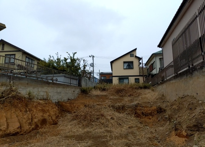 土地探しをしていると都市計画区域という言葉を目にすると思います。法律によって、都道府県知事や国土交通大臣が指定するエリアのことを指しており、都市計画区域は市街化区域と市街化調整区域に分けられています。